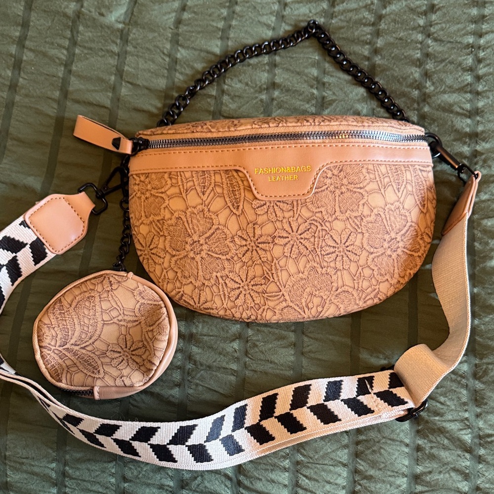 Fashion Bags Leather Tan Embossed Crossbody Bag with Coin Pouch